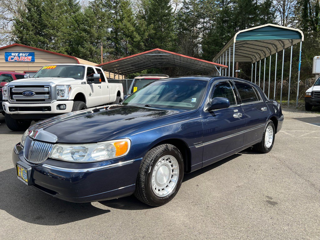2001 Lincoln Town Car Image 16