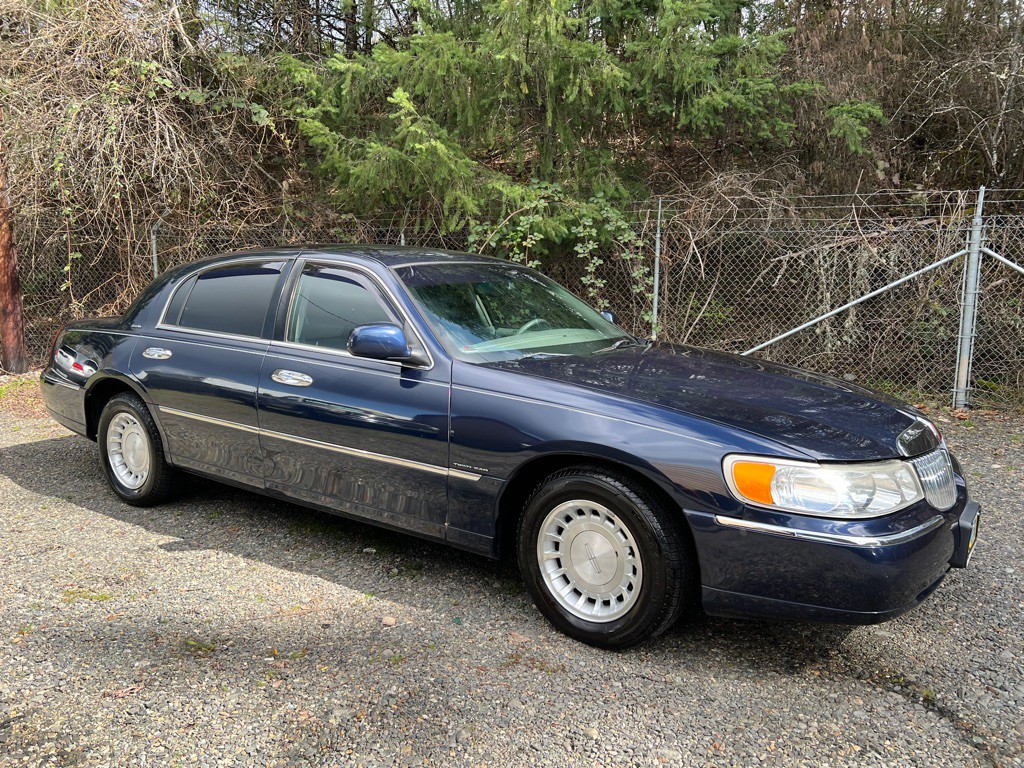 2001 Lincoln Town Car Image 26