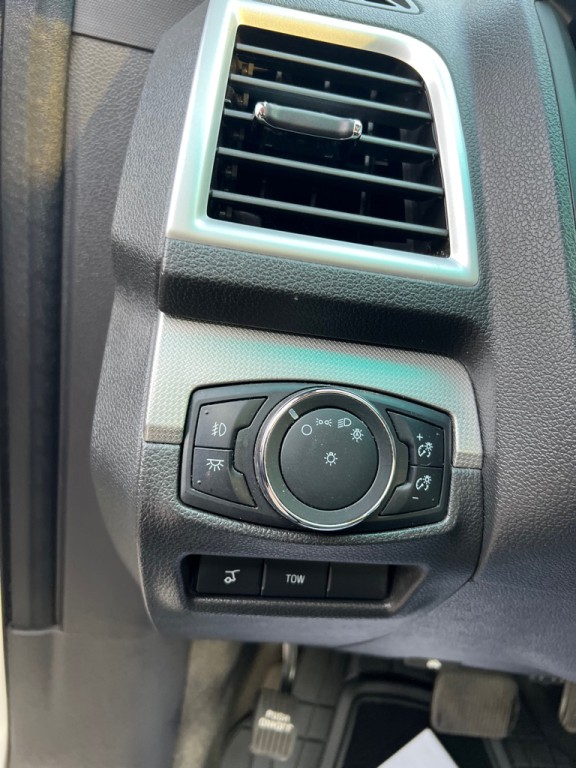 2014 Ford Explorer Image 39