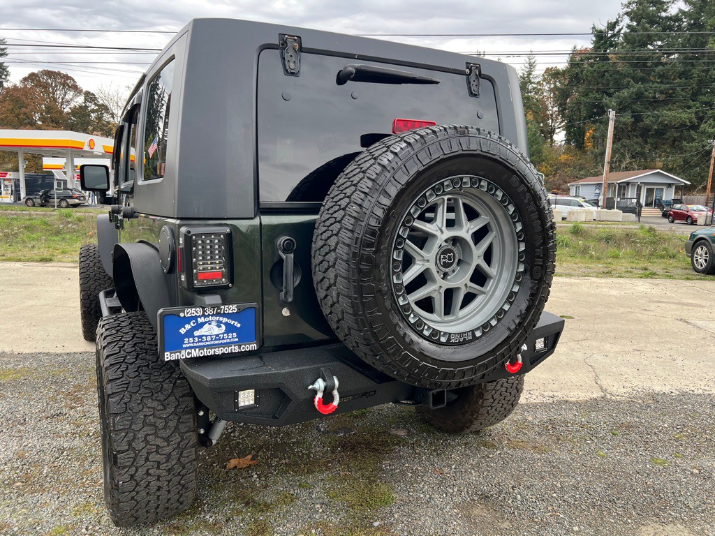 2010 Jeep Wrangler Unlimited Image 17