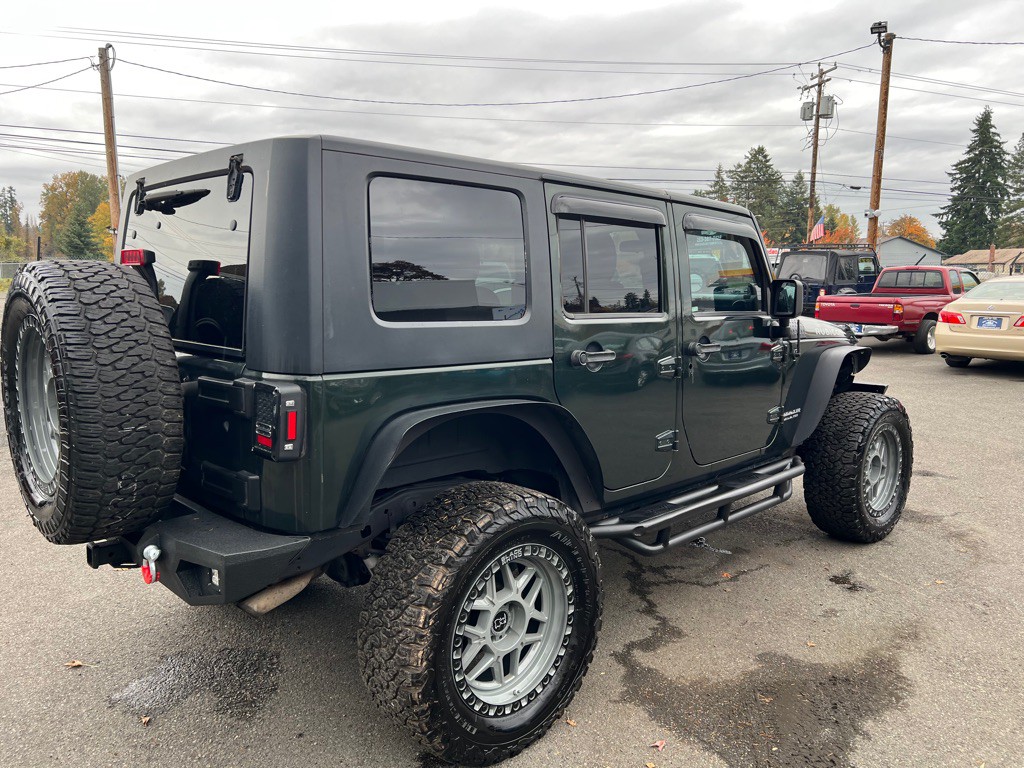 2010 Jeep Wrangler Unlimited Image 25