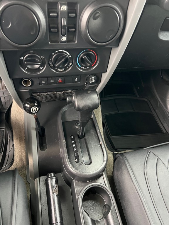 2010 Jeep Wrangler Unlimited Image 28