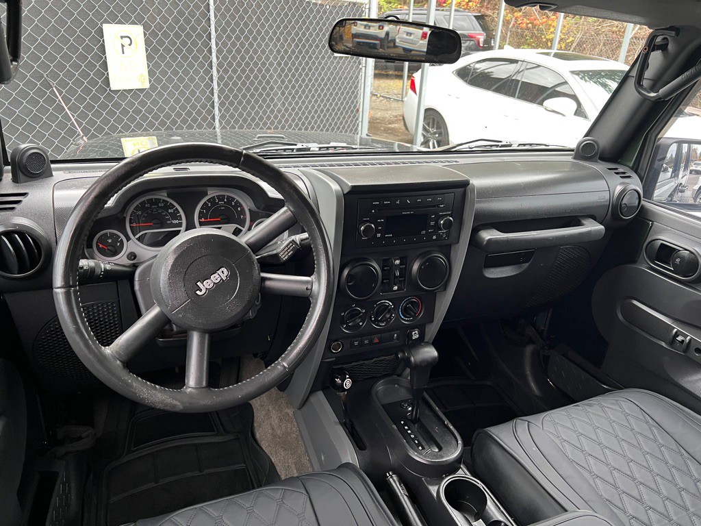 2010 Jeep Wrangler Unlimited Image 38