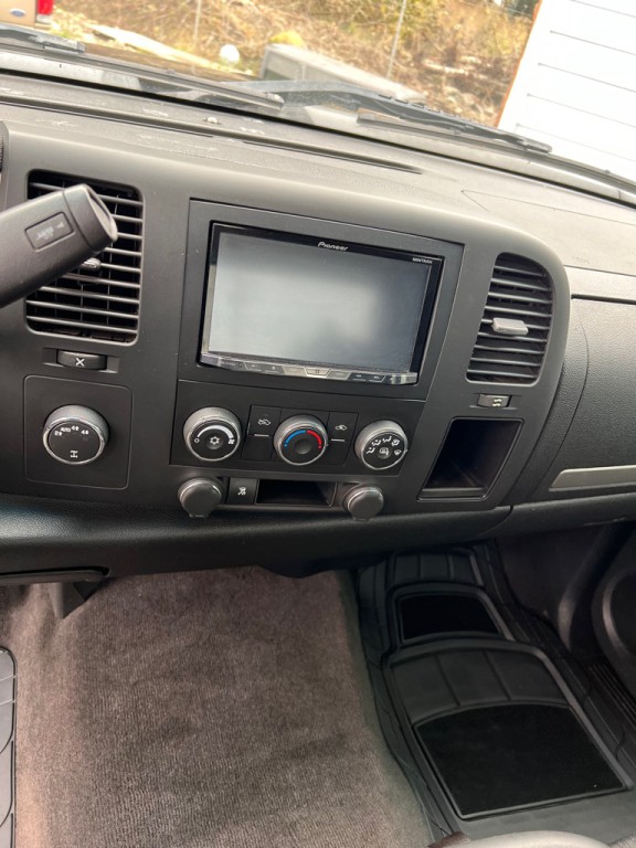 2011 GMC Sierra Image 30