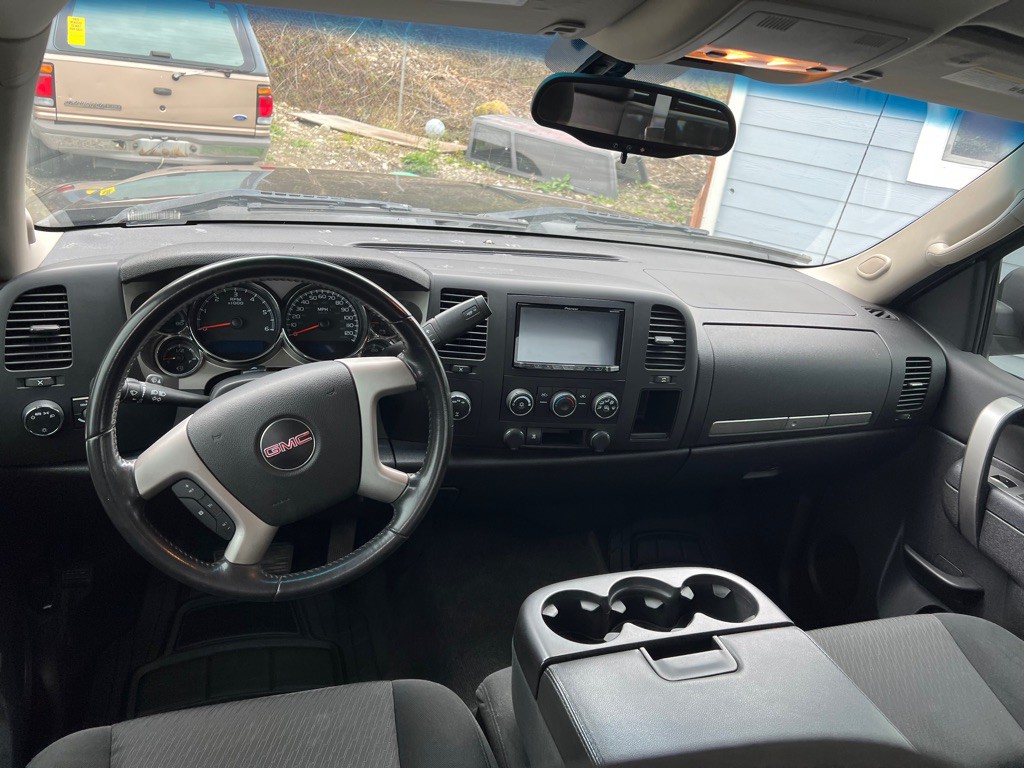 2011 GMC Sierra Image 32