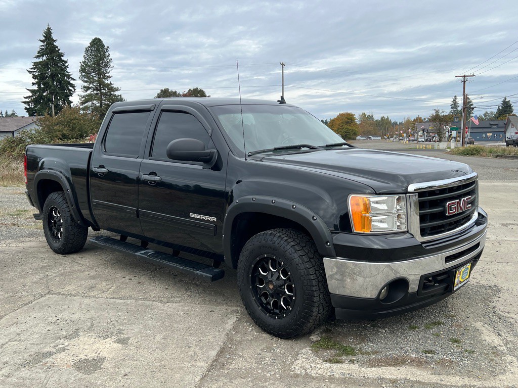 2011 GMC Sierra Image 1