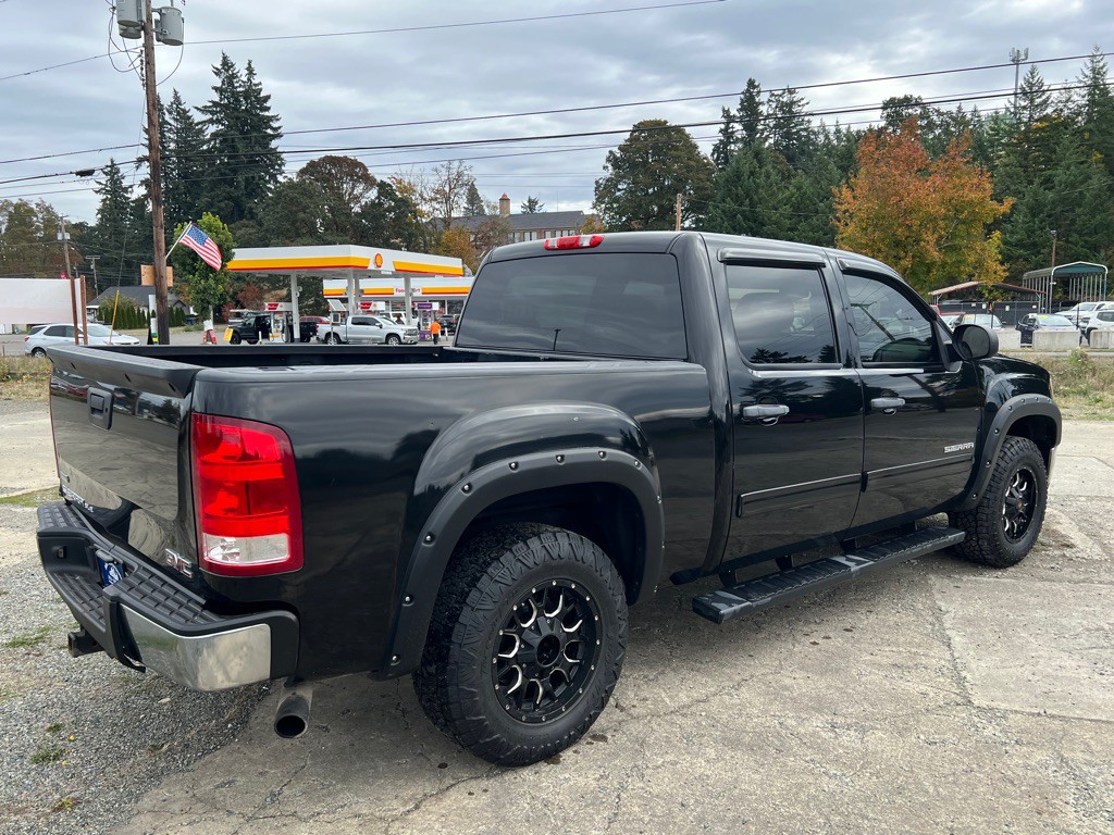 2011 GMC Sierra Image 11