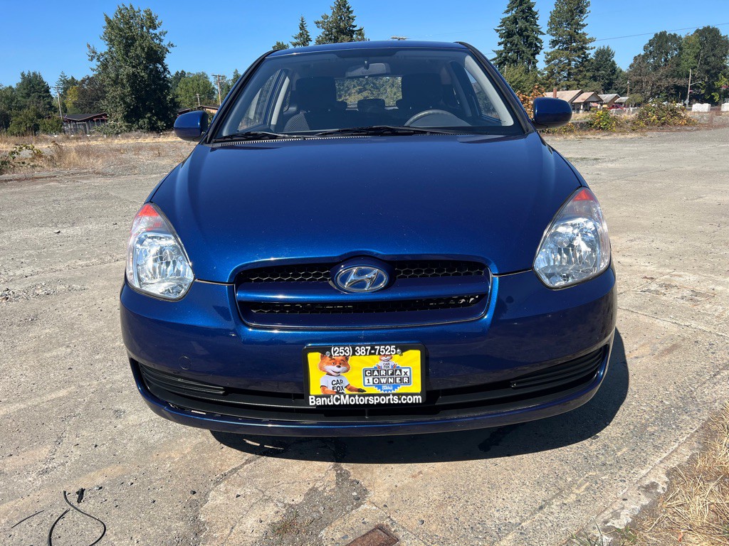 2010 Hyundai Accent Image 4