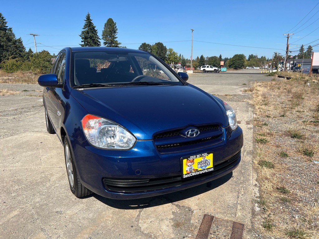 2010 Hyundai Accent Image 5