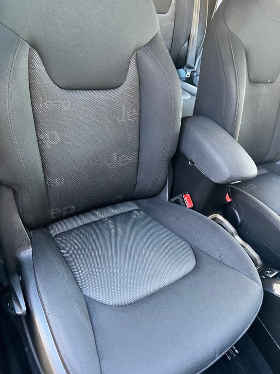 2017 Jeep Renegade Image 25