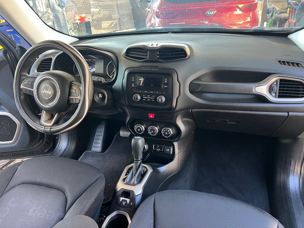 2017 Jeep Renegade Image 26