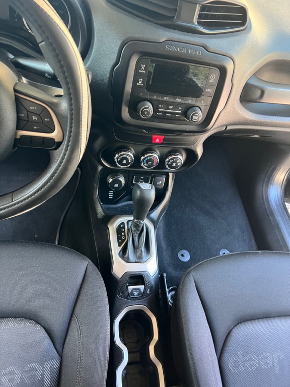 2017 Jeep Renegade Image 31
