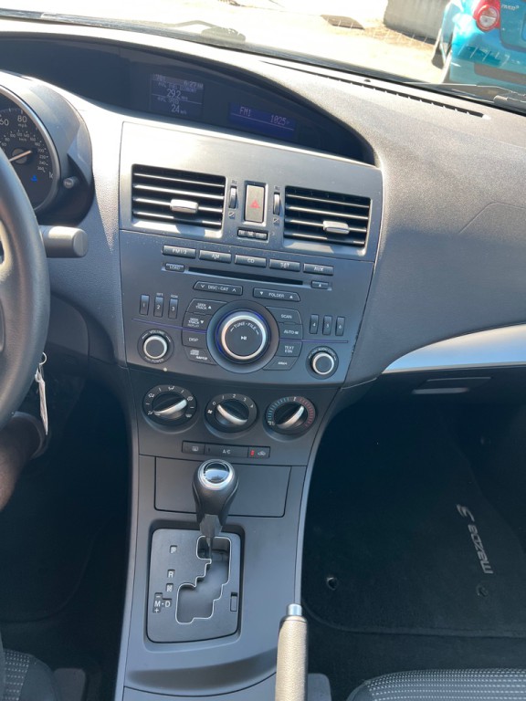 2012 Mazda Mazda3 Image 25