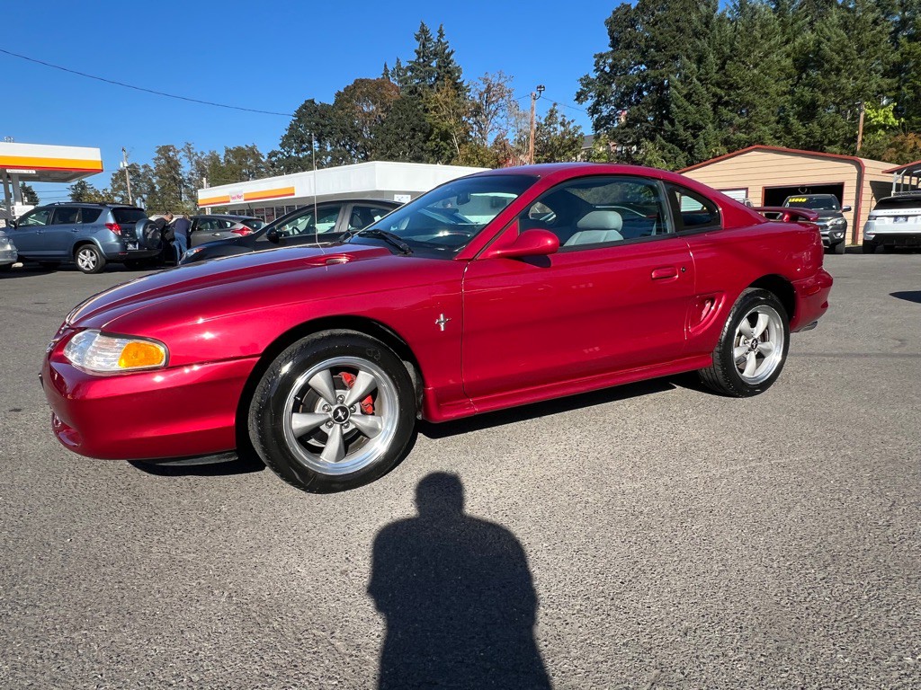 1997 Ford Mustang Image 2