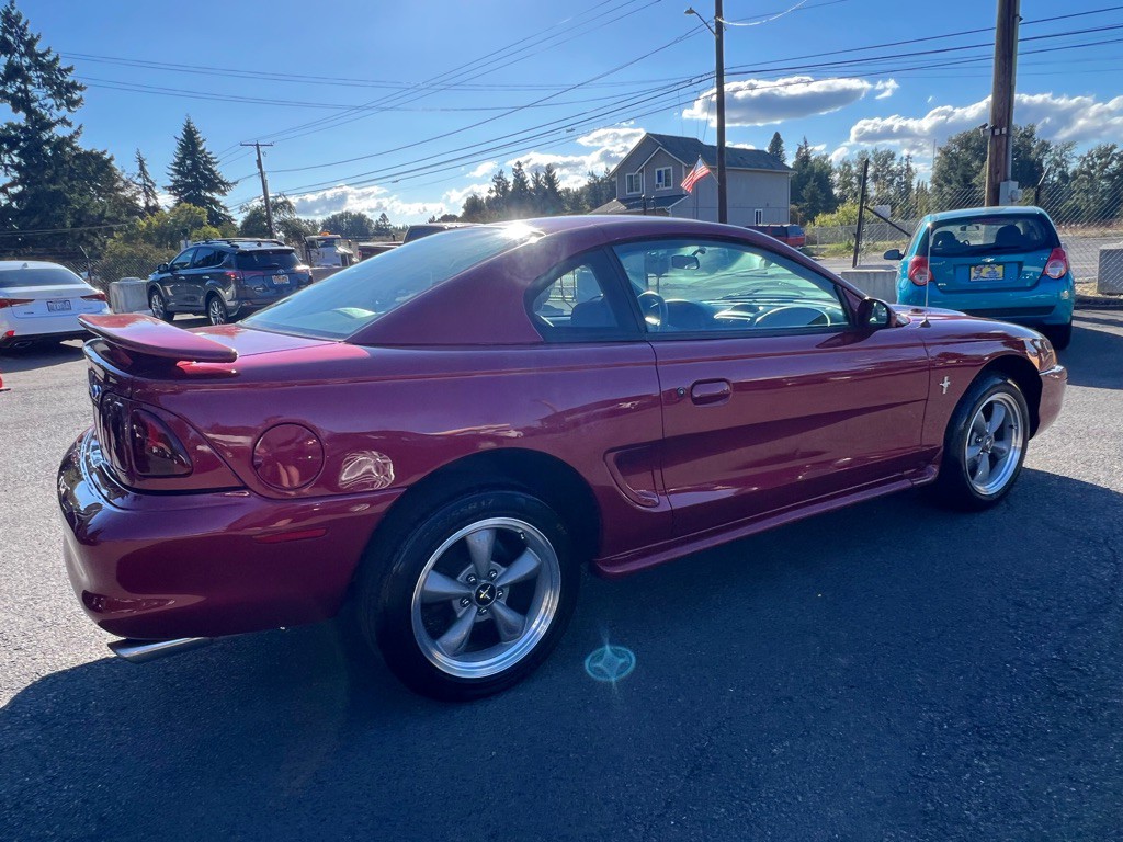 1997 Ford Mustang Image 10