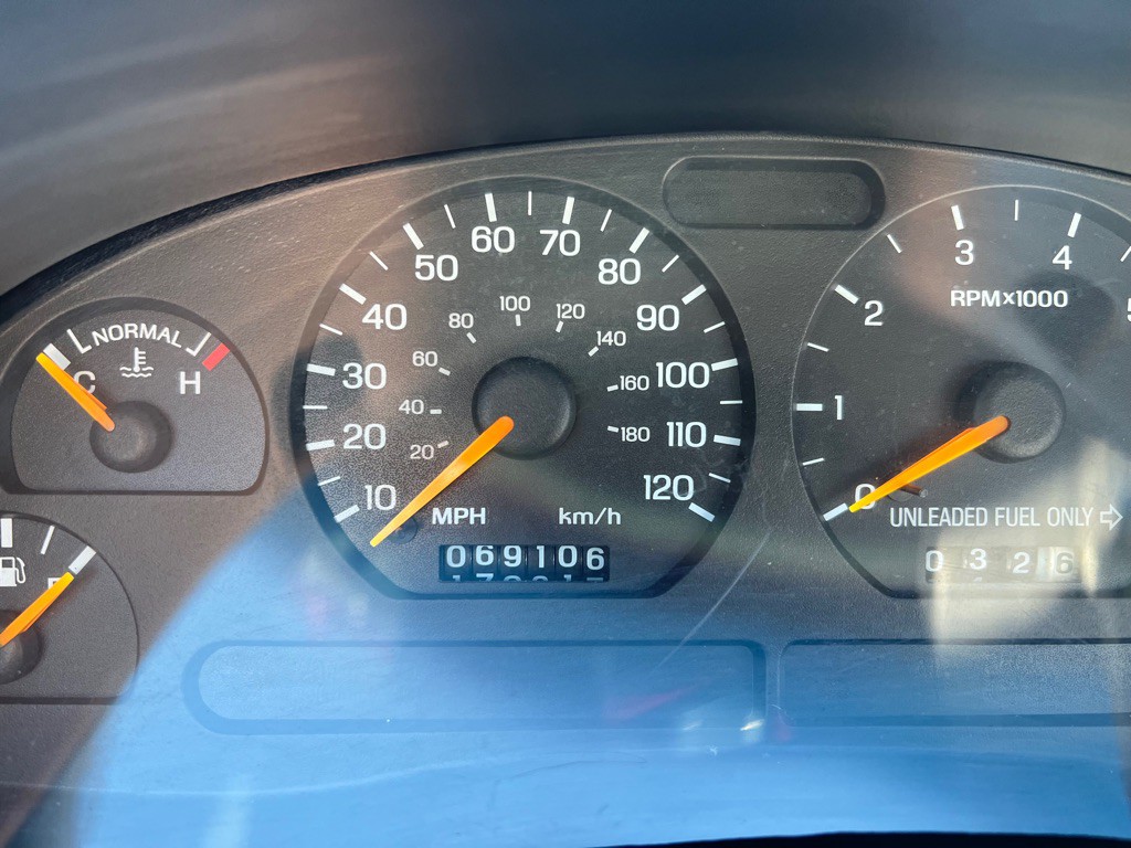 1997 Ford Mustang Image 20
