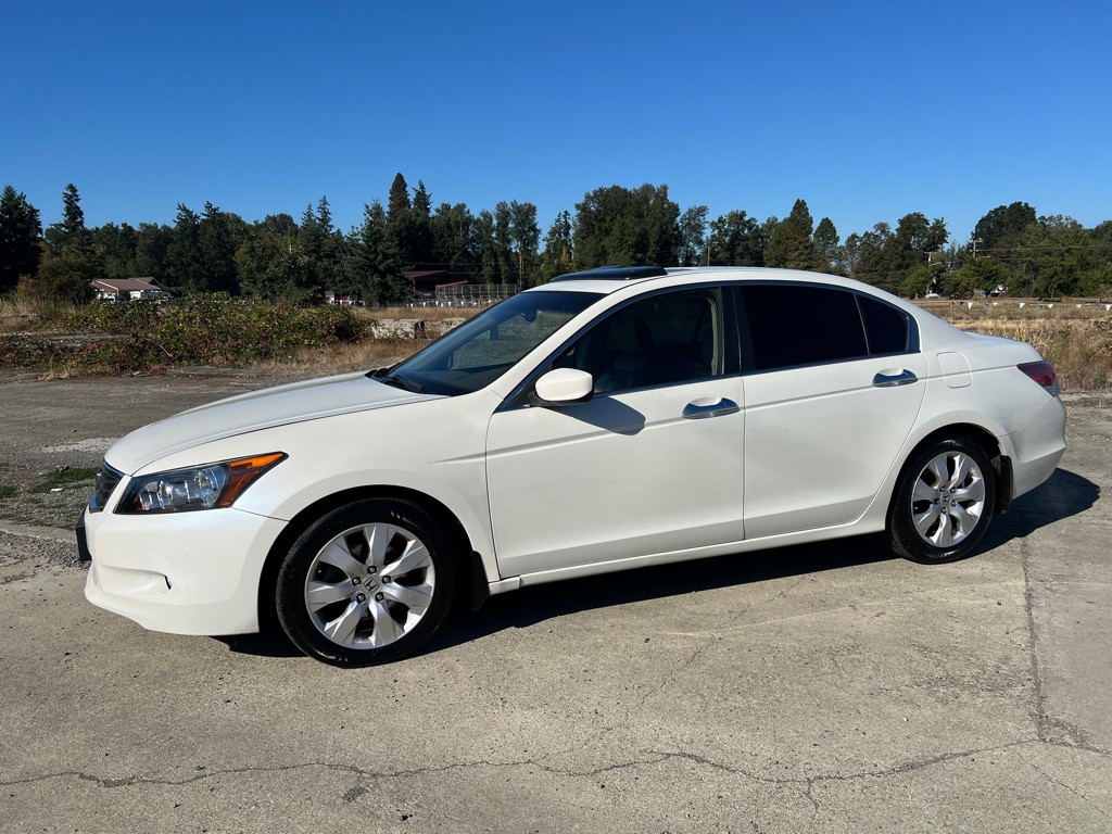 2009 Honda Accord Image 2