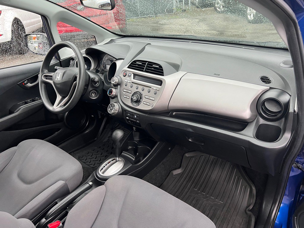 2010 Honda Fit Image 19