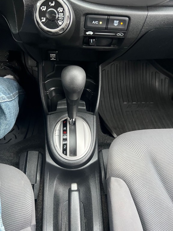 2010 Honda Fit Image 27