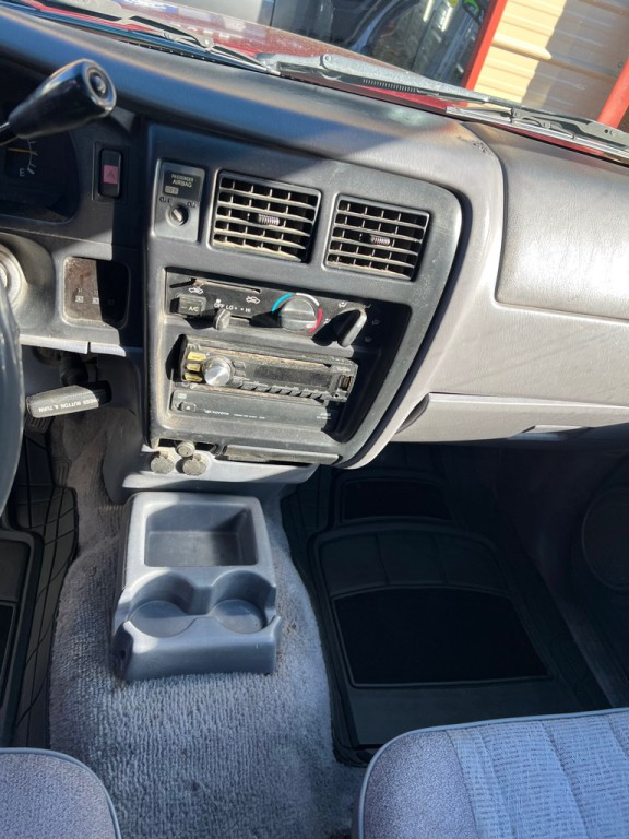 1998 Toyota Tacoma Image 28