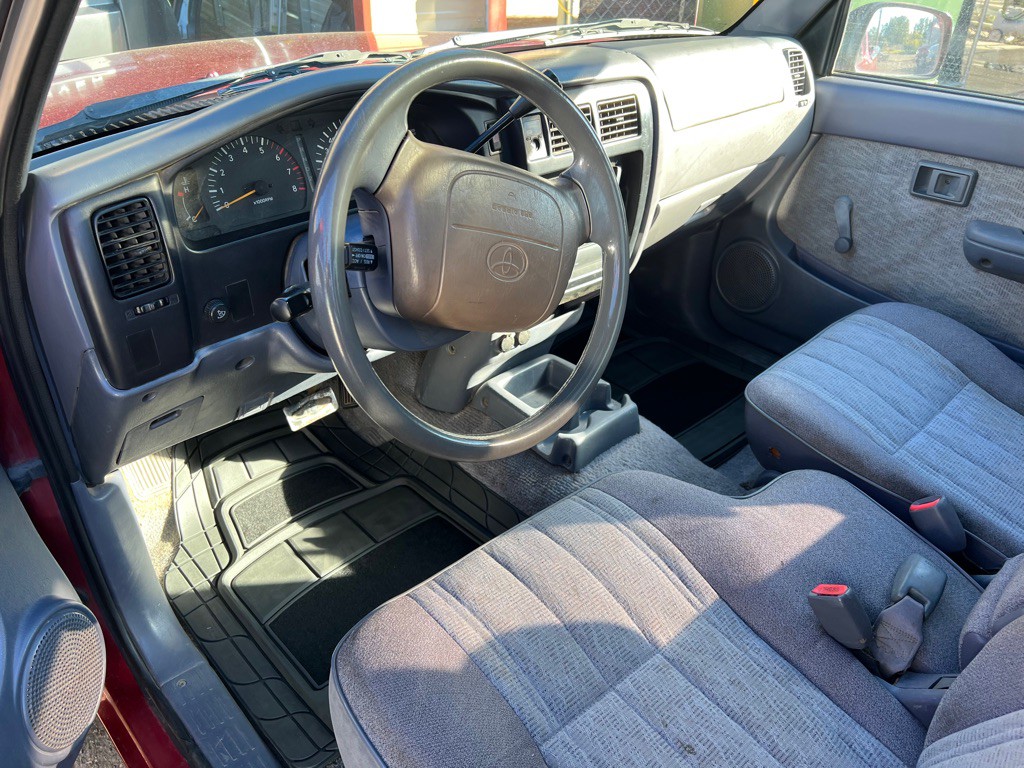 1998 Toyota Tacoma Image 30