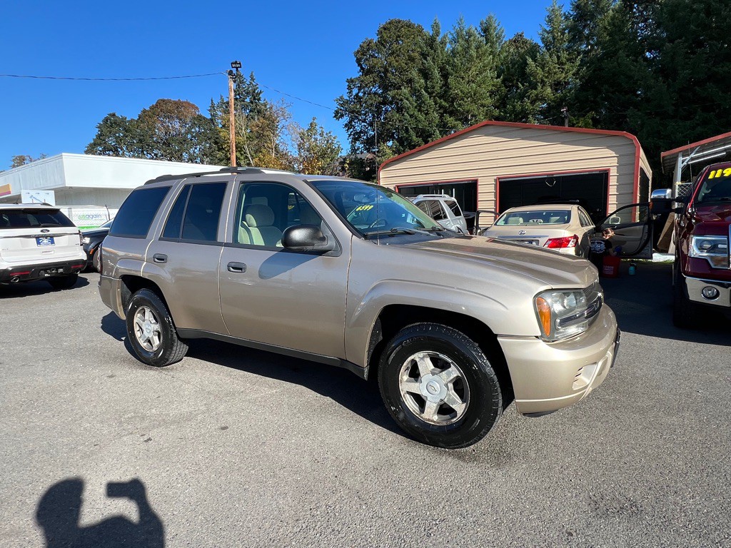 2006 Chevrolet Trailblazer Image 1