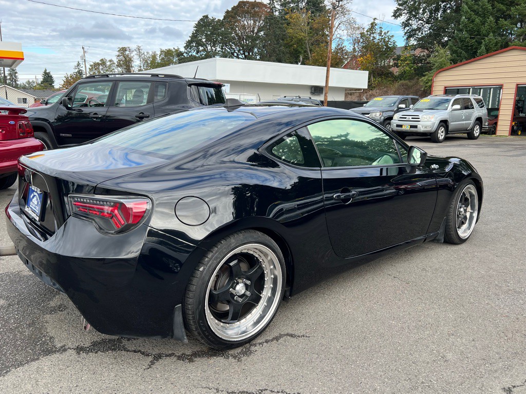 2013 Scion FR-S Image 3