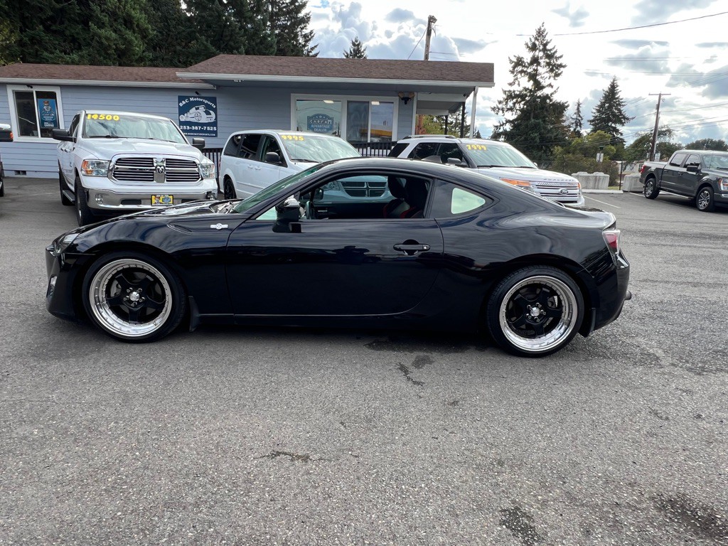2013 Scion FR-S Image 6