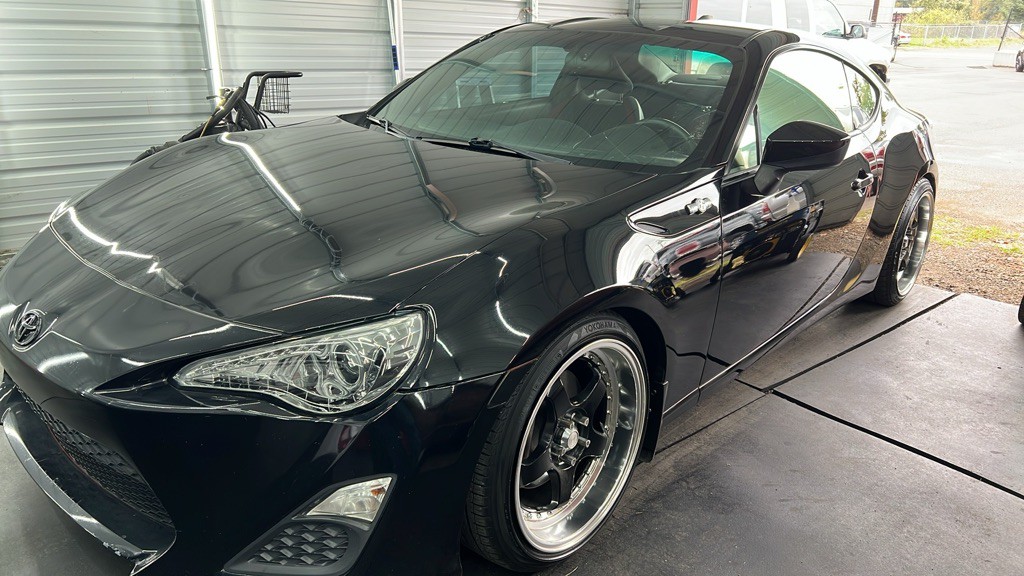 2013 Scion FR-S Image 10