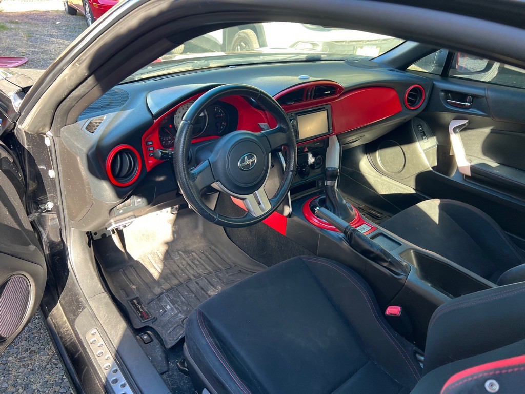 2013 Scion FR-S Image 12