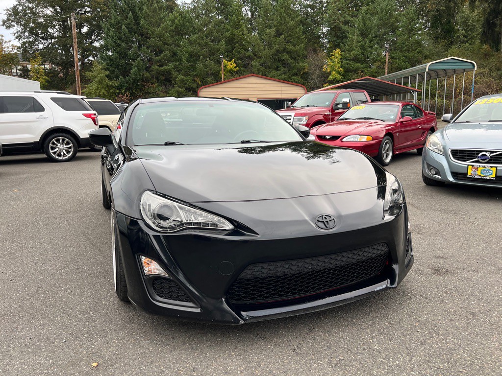2013 Scion FR-S Image 18