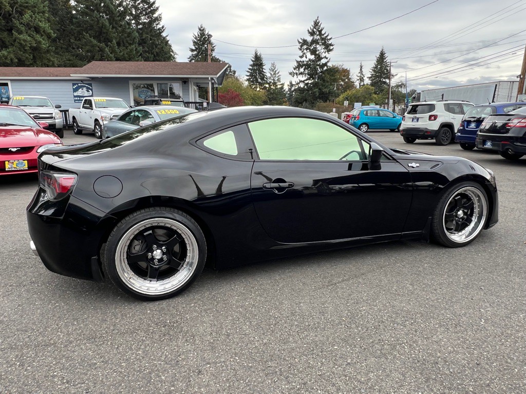 2013 Scion FR-S Image 23