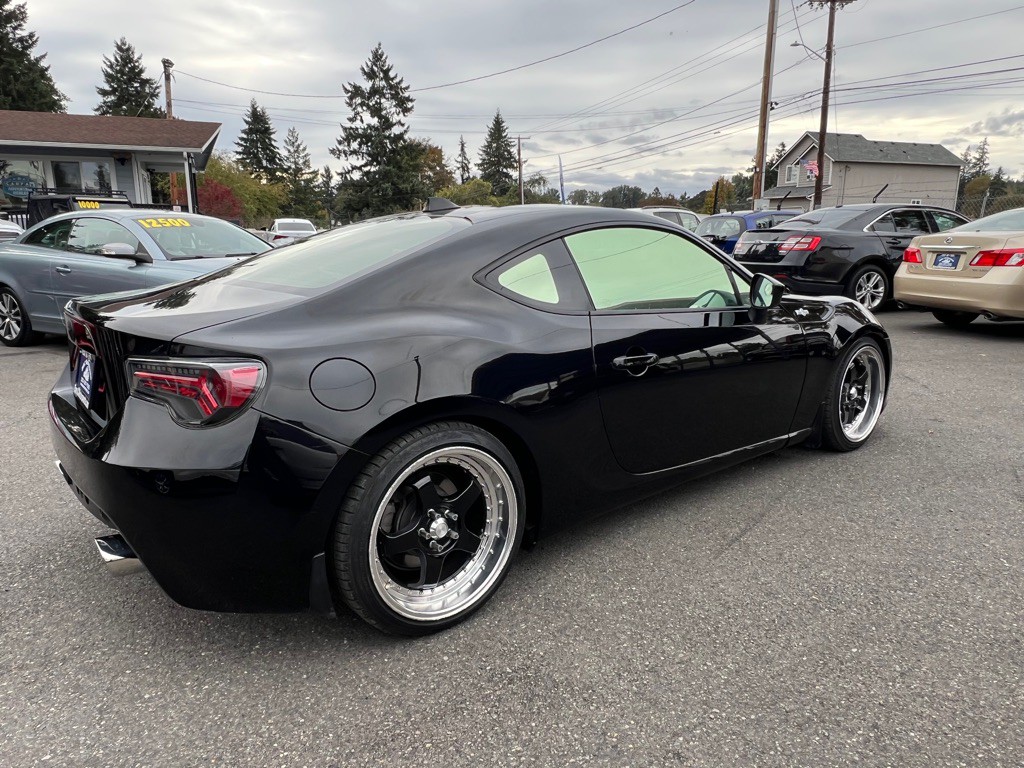 2013 Scion FR-S Image 24