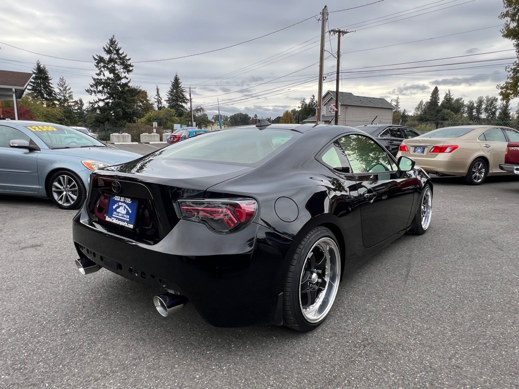 2013 Scion FR-S Image 25