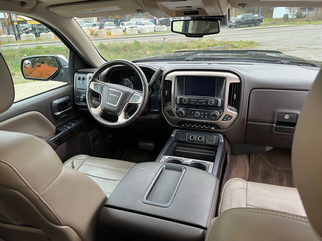 2015 GMC Sierra Image 32