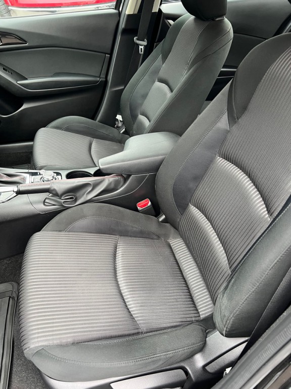 2015 Mazda Mazda3 Image 30