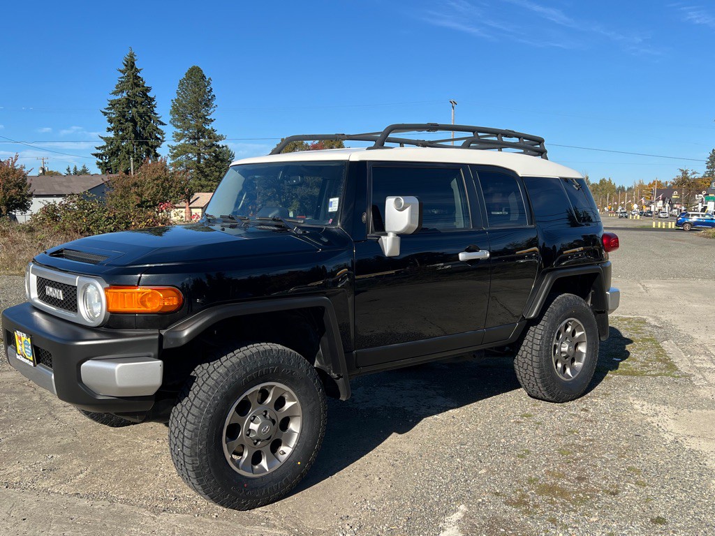2013 Toyota FJ Cruiser Image 3