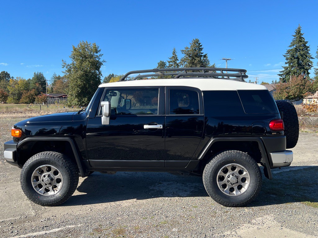 2013 Toyota FJ Cruiser Image 5