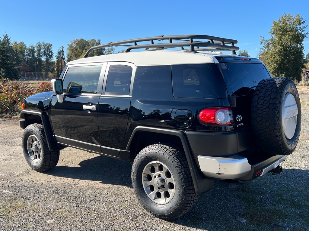 2013 Toyota FJ Cruiser Image 7