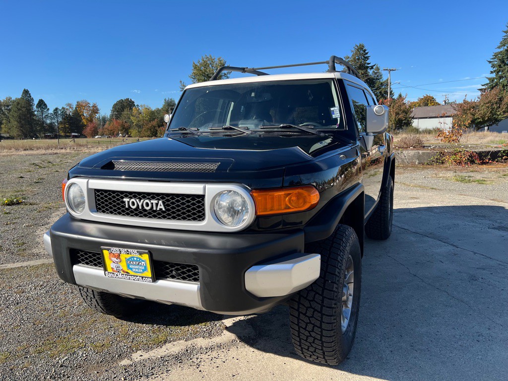 2013 Toyota FJ Cruiser Image 21