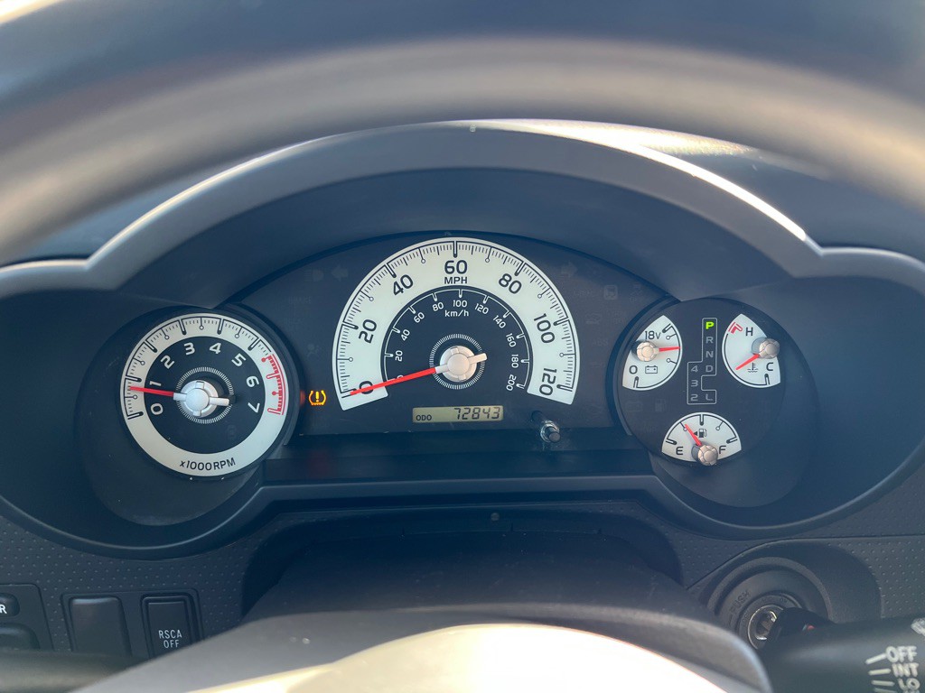 2013 Toyota FJ Cruiser Image 26