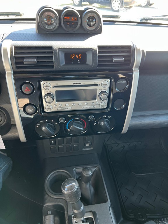 2013 Toyota FJ Cruiser Image 27