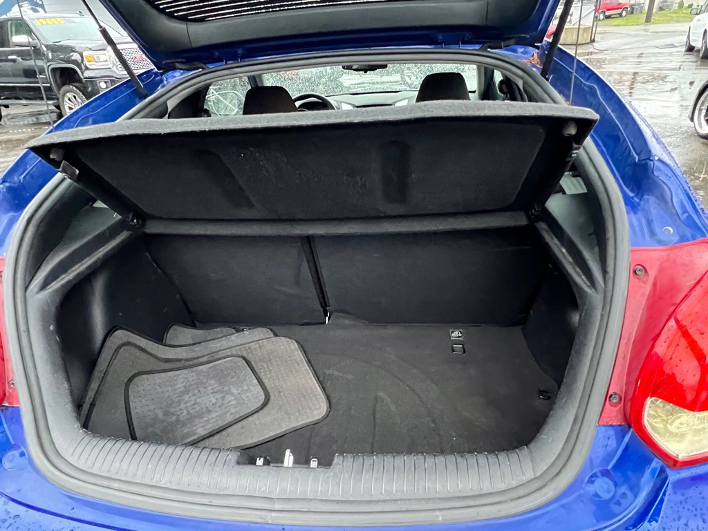 2014 Hyundai Veloster Image 24