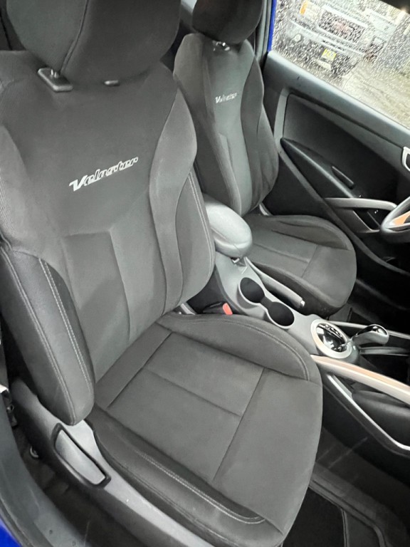 2014 Hyundai Veloster Image 26