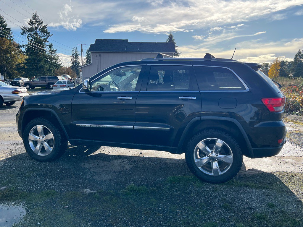 2011 Jeep Grand Cherokee Image 4