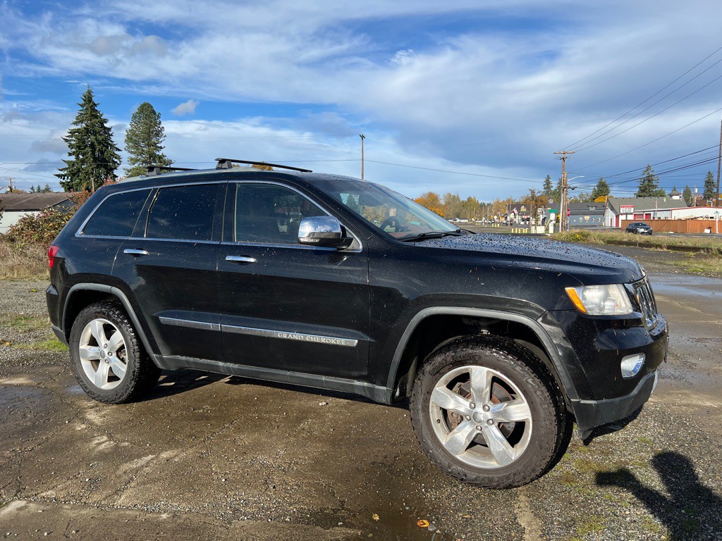 2011 Jeep Grand Cherokee Image 14