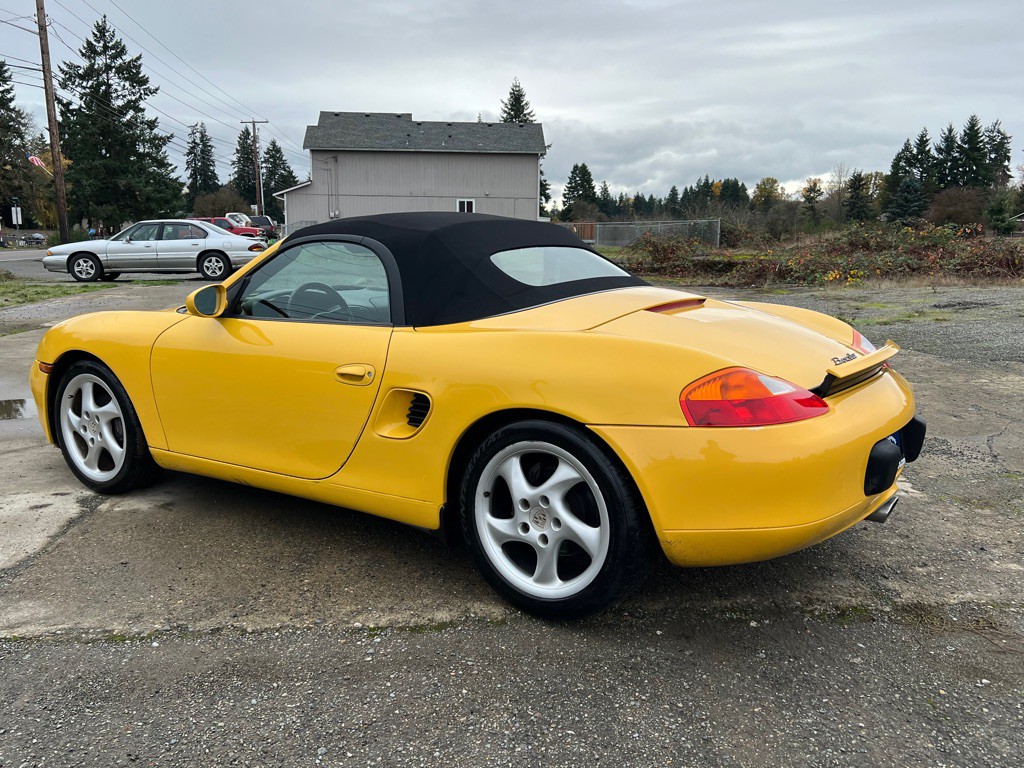 2001 Porsche Boxster Image 12