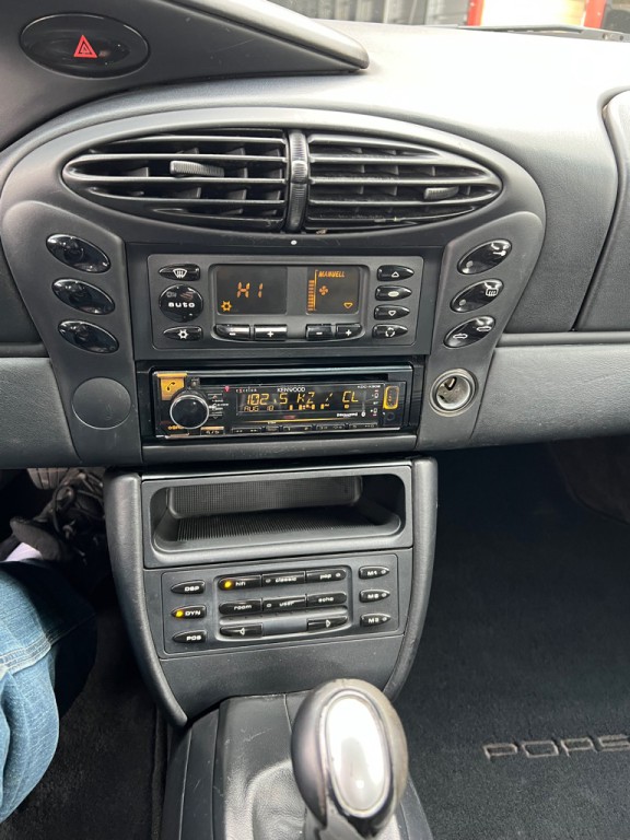 2001 Porsche Boxster Image 28