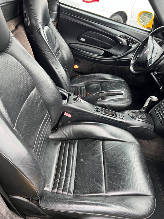 2001 Porsche Boxster Image 35