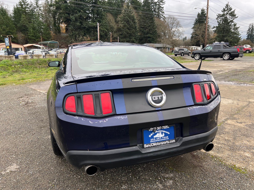 2010 Ford Mustang Image 17